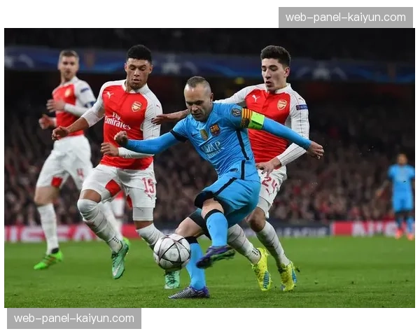 战术板：解析阿森纳在欧冠中使用的“边后腰”新套路及其对节奏控制的影响